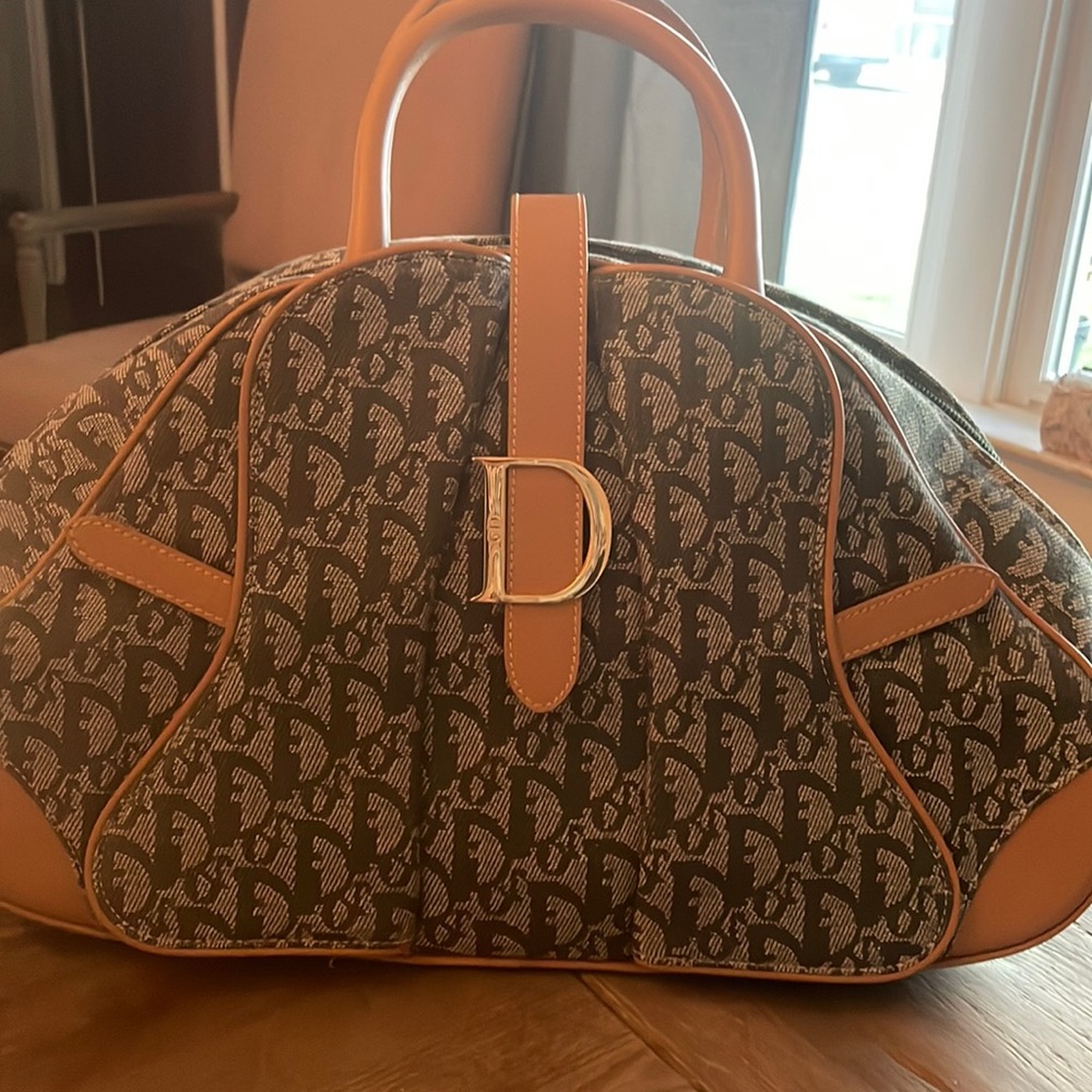CHRISTIAN DIOR HAND BAG BRAND NEW-NEVER USED